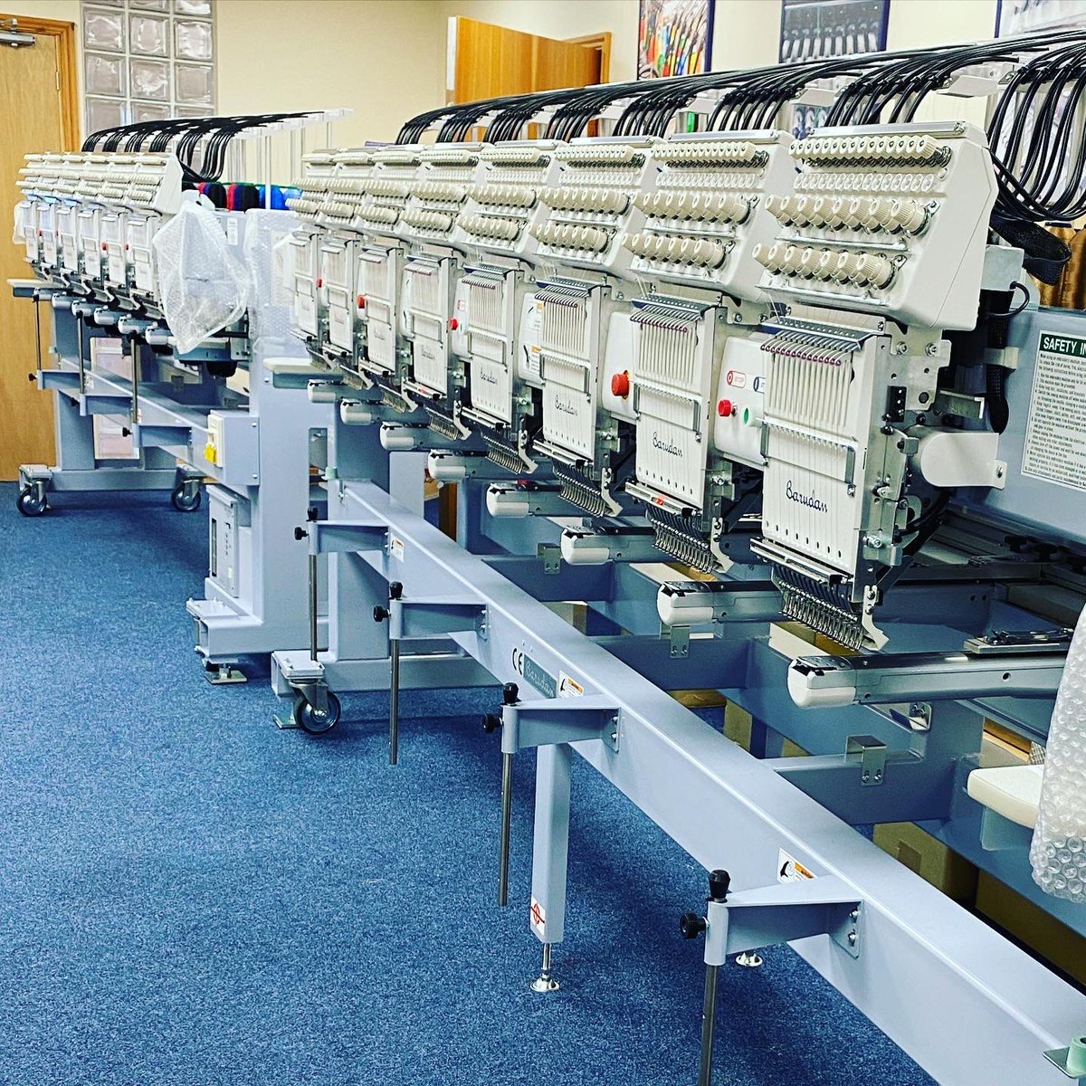 BarudanUK's tweet image. #Barudan #multihead #embroiderymachines #showready lined up &amp;amp; waiting to be delivered to the NEC #birmingham for the fabulous @printwearandpromotion show. We will be exhibiting on stand J60 P&amp;amp;P LIVE! 2020 show dates

Sunday 19 – Tuesday 21st January. Who’s coming?