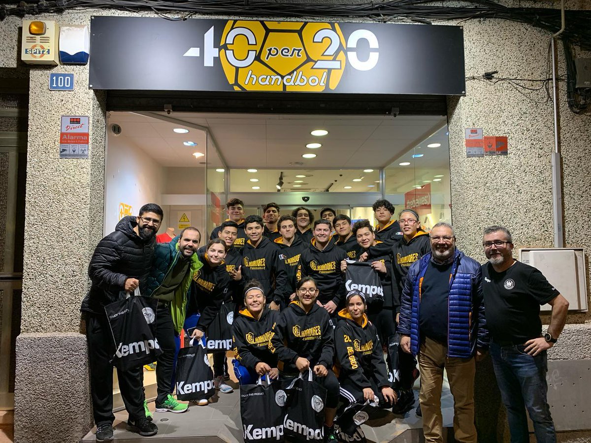 Visita 🔝ayer por la tarde en nuestra tienda, los equipos cadete femenino y juvenil masculino de Gladiadores Handball Tijuana 🇲🇽que están de stage juntamente con el <a href="/chsjd/">Chris Mooij</a>