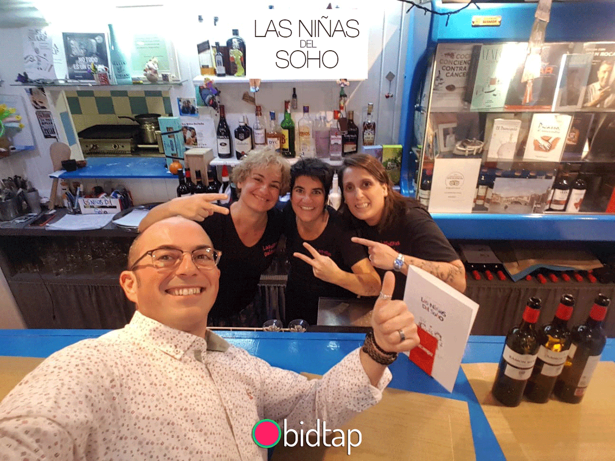 bidtap_io's tweet photo. De nuestro paso por el restaurante de Las Niñas Del Soho, en Málaga, nos quedamos con esta foto. Cocina italiana acompañada de un trato divertido y amable.😊
Reserva con #Bidtap en https://t.co/m9dc3xAr7A o ☎️603 824 005.
#PásateAlTapping #App #Restaurante #Comer #Foodie #Food https://t.co/cW8bLEWDGl