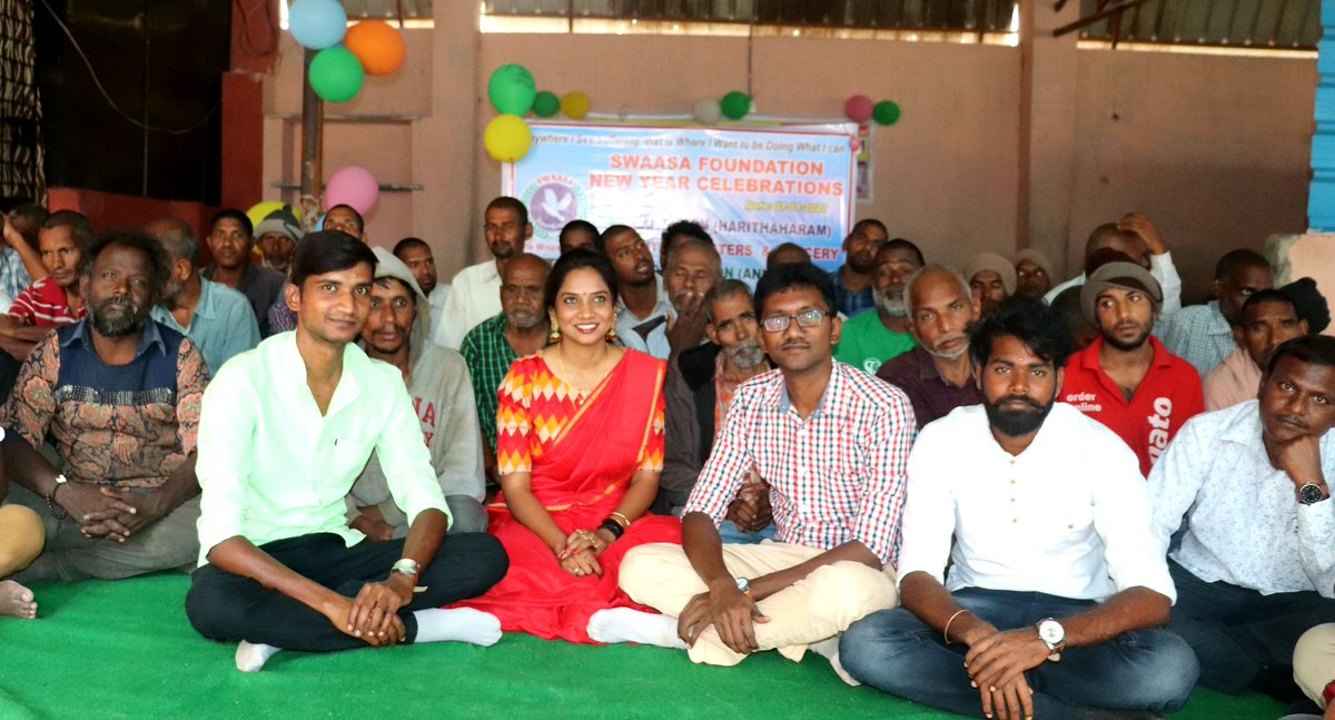 swaasafoundatio's tweet photo. #SwaasaFoundation
#NewYearCelebrations2020 #01January2020 #MatrudevobhavaOrphanage https://t.co/OGj55dtDDr