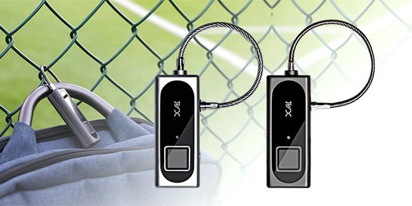 Fingerprint Unlocking Padlock With Built-in SOS Assistance! techmash.co.uk/2020/01/10/fin… #padlock #fingerprint #security #locks #sos #alarm #dyx #fingerprintpadlock #personalalarm