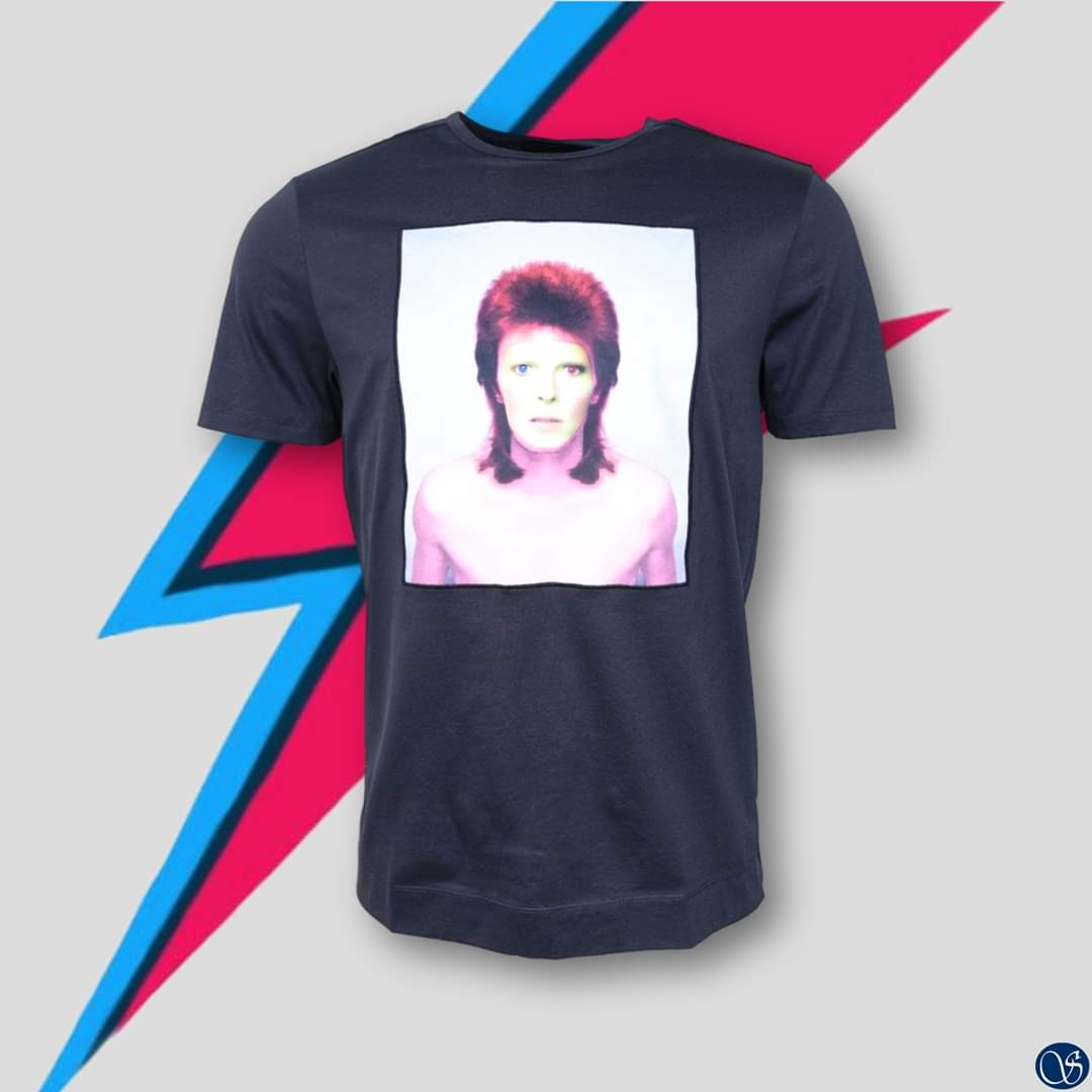 Signature_Men's tweet photo. "I don't know where I'm going from here, but I promise it won't be boring." 🎤SHOP NOW: https://t.co/Vh8UlTbKqi. Four years on from David Bowie's death, you can commemorate your favourite artist with Limitato 🎤 #DavidBowie #Limitato https://t.co/OwnLxtQQBl