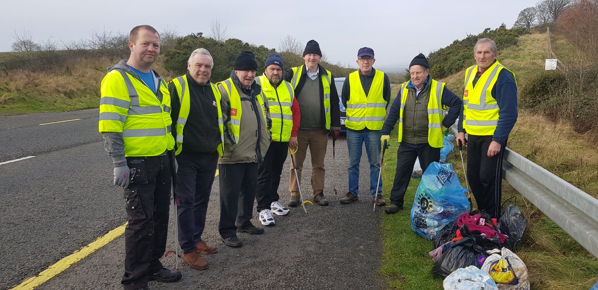 NationalSpringC's tweet photo. Registrations for #SpringClean2020 are now open, but why wait?! Volunteers from Cashel already got started, as 10 volunteers went out and picked over 25 bags of litter . Great job!
#NSC #2minutestreetclean #Ireland #Antilitter https://t.co/nZQsctH8Li