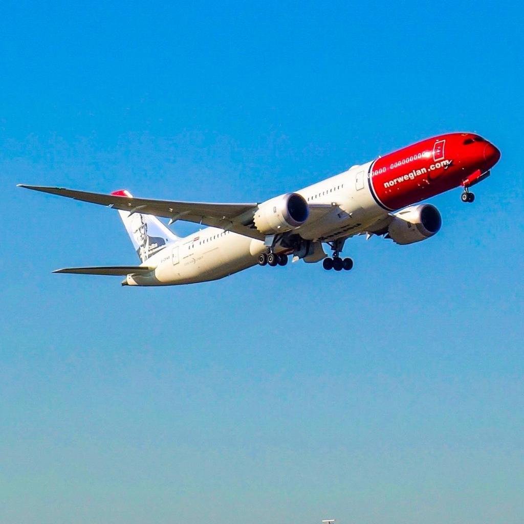#FlyNorwegian 