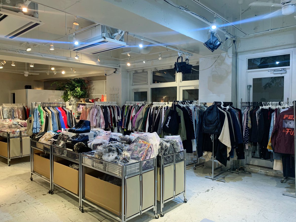 Milkboy 19 Autumn Winter アトリエsale At Milkboy原宿 B1f 1 11 Sat Am9 30 Start サンプルアイテム最大70 Offと大変お買い得な1日です 皆さまのご来店お待ちしております 当日 Milk Milkboy原宿店はお休みとさせていただきます T Co