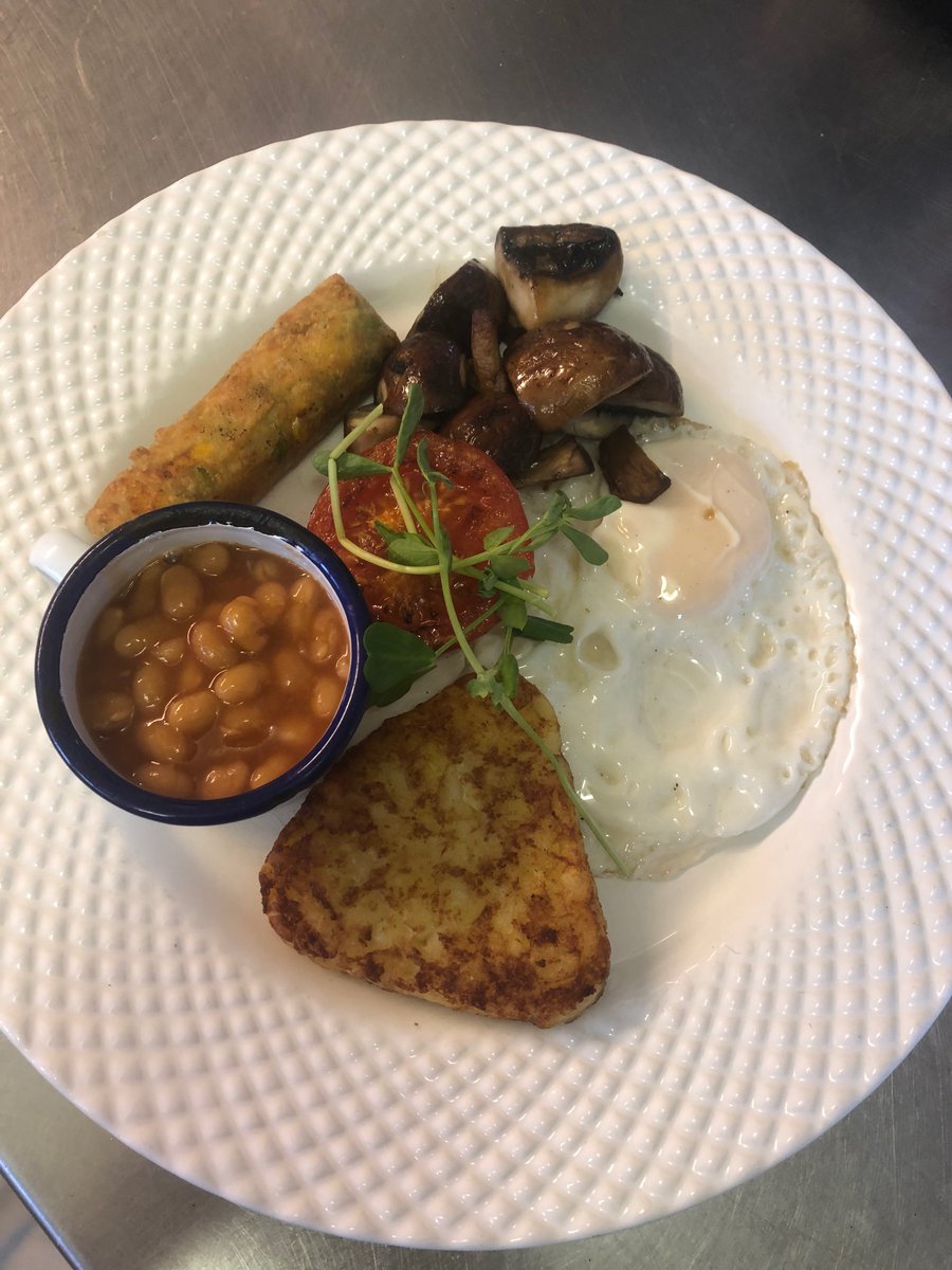eatatthebarn's tweet photo. Breakfast tomorrow, veggie brekkie £5.00 10am till 12pm https://t.co/ASH8W3n308