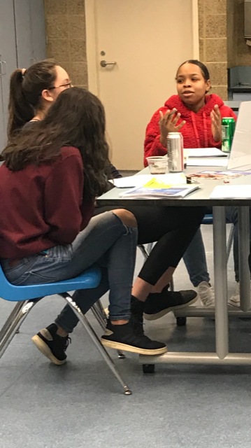 SheddLearning's tweet photo. Last night's Job Skills 101 Event was a full house! Shedd's Aux Board members helped teens with resumes, interview practice, taxes 101 and more! Stay tuned for more Career Readiness events in #SheddTeenLab https://t.co/z4C12u1jww