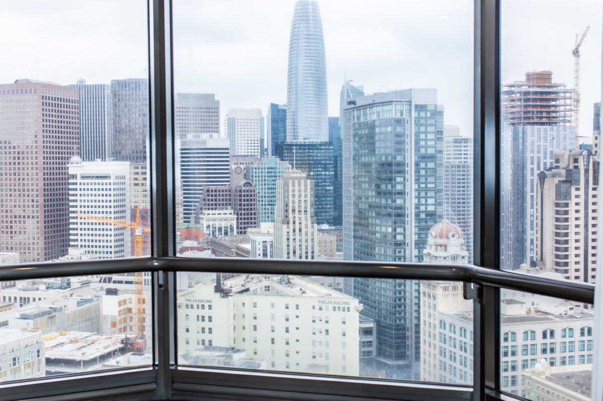 Your personal <a href="/Parc55Hotel/">Parc 55 Hotel</a> look out spot. #roomwithaview #citybythebay  

www3.hilton.com/en/hotels/cali…