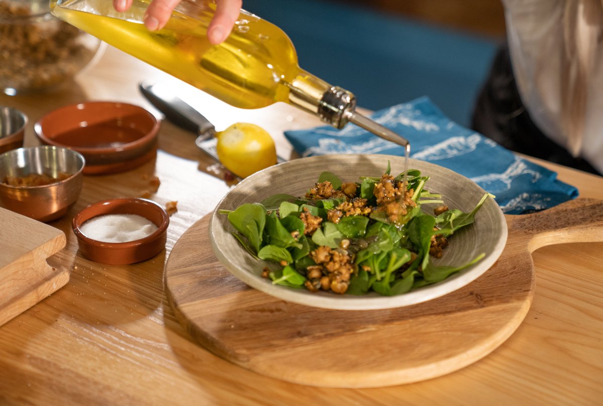 TheFlavourworks's tweet photo. We aim to be the first port of call when our customers think about creating a new meal ideas. Whether it’s a straightforward garlic butter or a complex umami soy glaze, we pride ourselves on always using the best ethically sourced ingredients.

#ingredientssupplier #bestofthewest https://t.co/pYSX6Bajbq