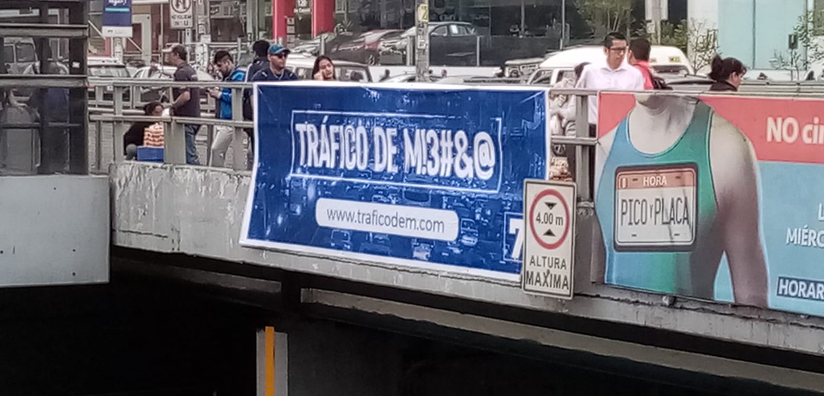 ugaz_carlos's tweet photo. Ayer salimos a las calles, en diferentes distritos de Lima, para expresar lo que sienten todos los ciudadanos que se movilizan en la ciudad #TraficoDeMierda https://t.co/cVTiNtpnsv