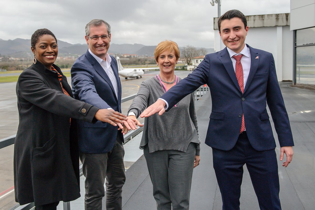 arantxa_tapia's tweet photo. @Gob_eus @deiEJGV @Gipuzkoa @markelolano @MugikortasunGip @aena ✈🇬🇧 @British_Airways #CityFlyer konpainia britaniarrak London City-ra hegaldi berria 2020ko uztailaren 10ean jarriko da martxan el 10 de julio de 2020 #ortzibia➡️ https://t.co/bCGbV9Xo5R https://t.co/8tKWRkMsuy