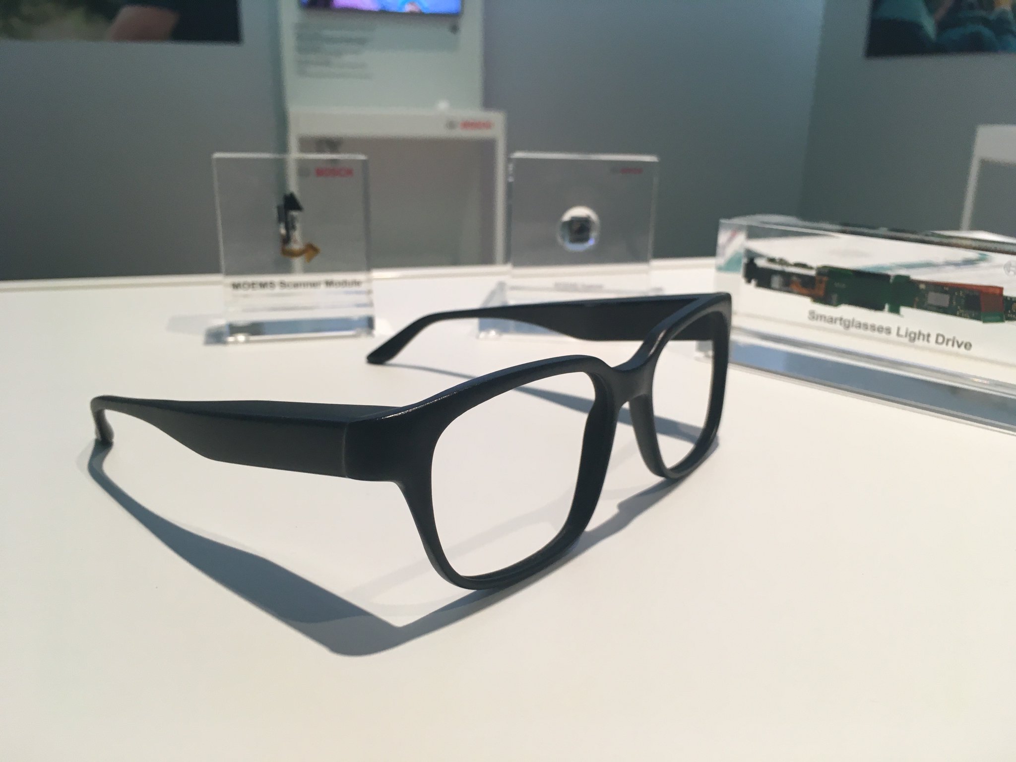 Bosch MEMS DE on Twitter "Stylish smartglasses? 😎 Yes please! 😀 Our