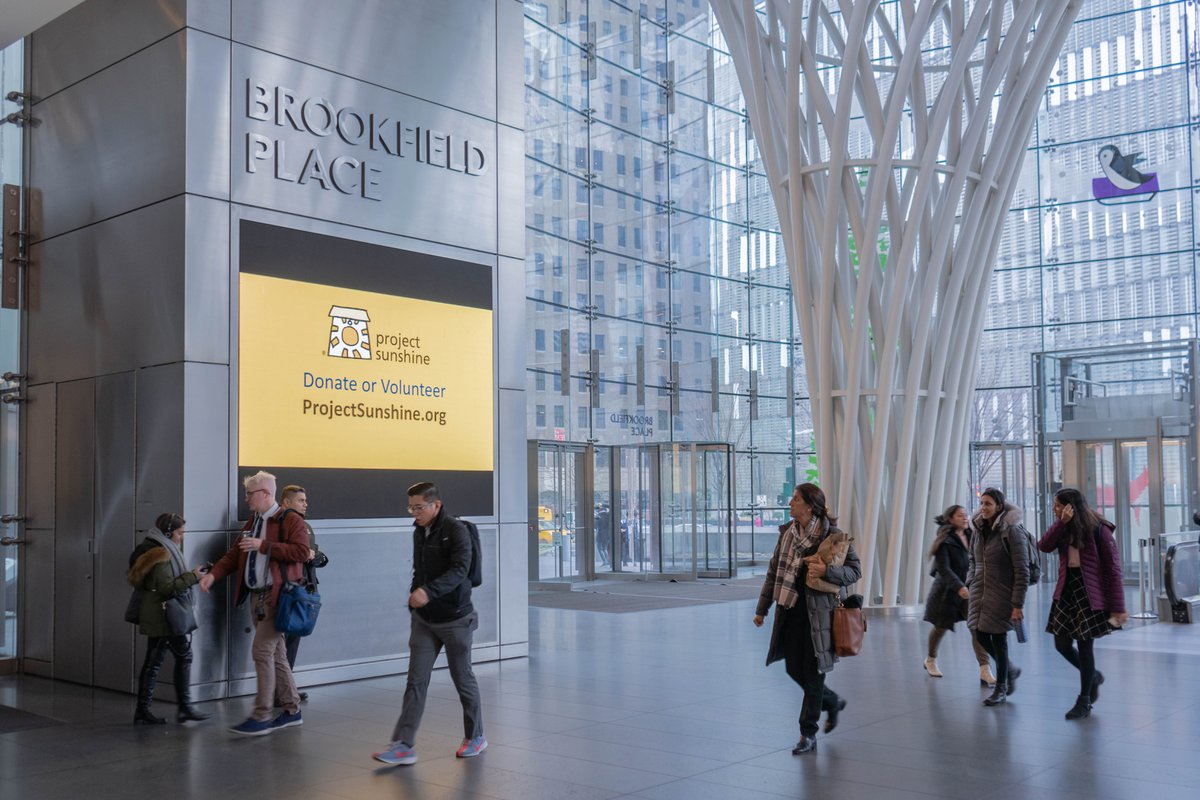 pearlmedia's tweet photo. Our digital screens at  Brookfield Place New York are speading the sunshine with  @ProjectSunshine 
•
•
 @BFPLny #BrookfieldPlace #atBFPL #BFPL #digtalplatform #OOH #DOOH #NYC #NewYork #OOHMedia #Outofhomemedia  #outofhome #ProjectSunshine #pedatric #giving #voluntering https://t.co/WY6RU9bkiT
