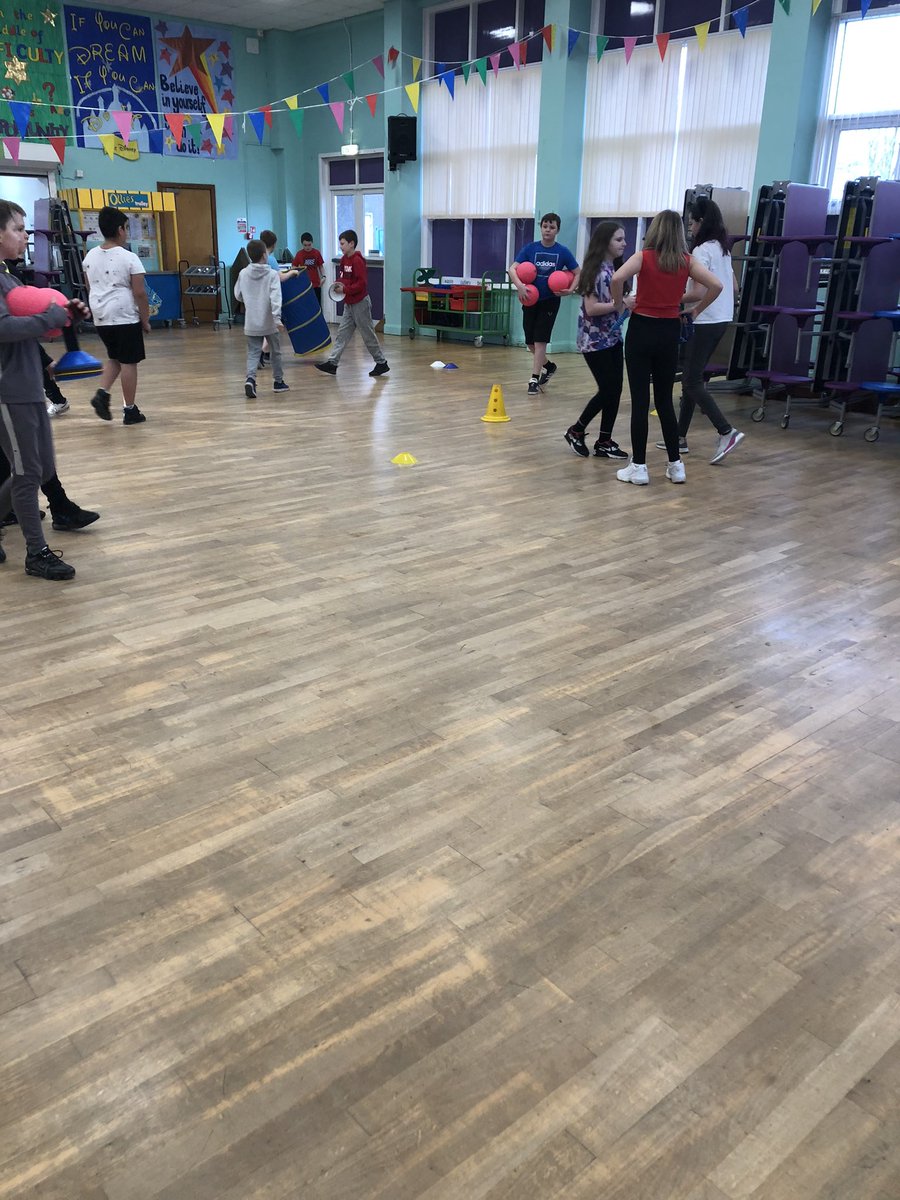 beanxmissrisk's tweet photo. 1. In PE today P7 led their own learning and created a new team game. We saw lots of creativity, team work and heard great explanations. #BPSPupilLedLearning #BPSHWB @beanxmrsedwards https://t.co/Uj6vJwvBVU