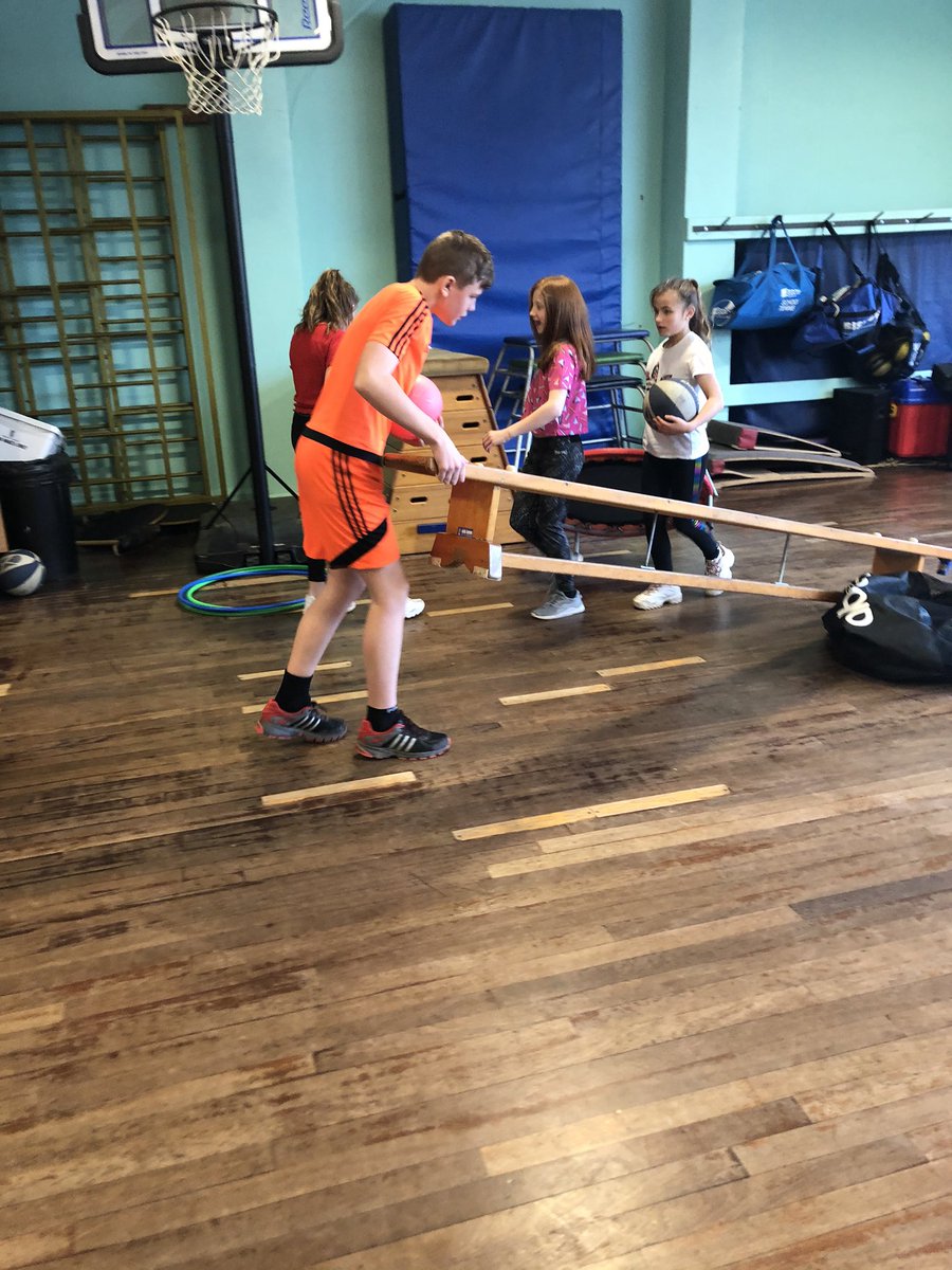 beanxmissrisk's tweet photo. 1. In PE today P7 led their own learning and created a new team game. We saw lots of creativity, team work and heard great explanations. #BPSPupilLedLearning #BPSHWB @beanxmrsedwards https://t.co/Uj6vJwvBVU