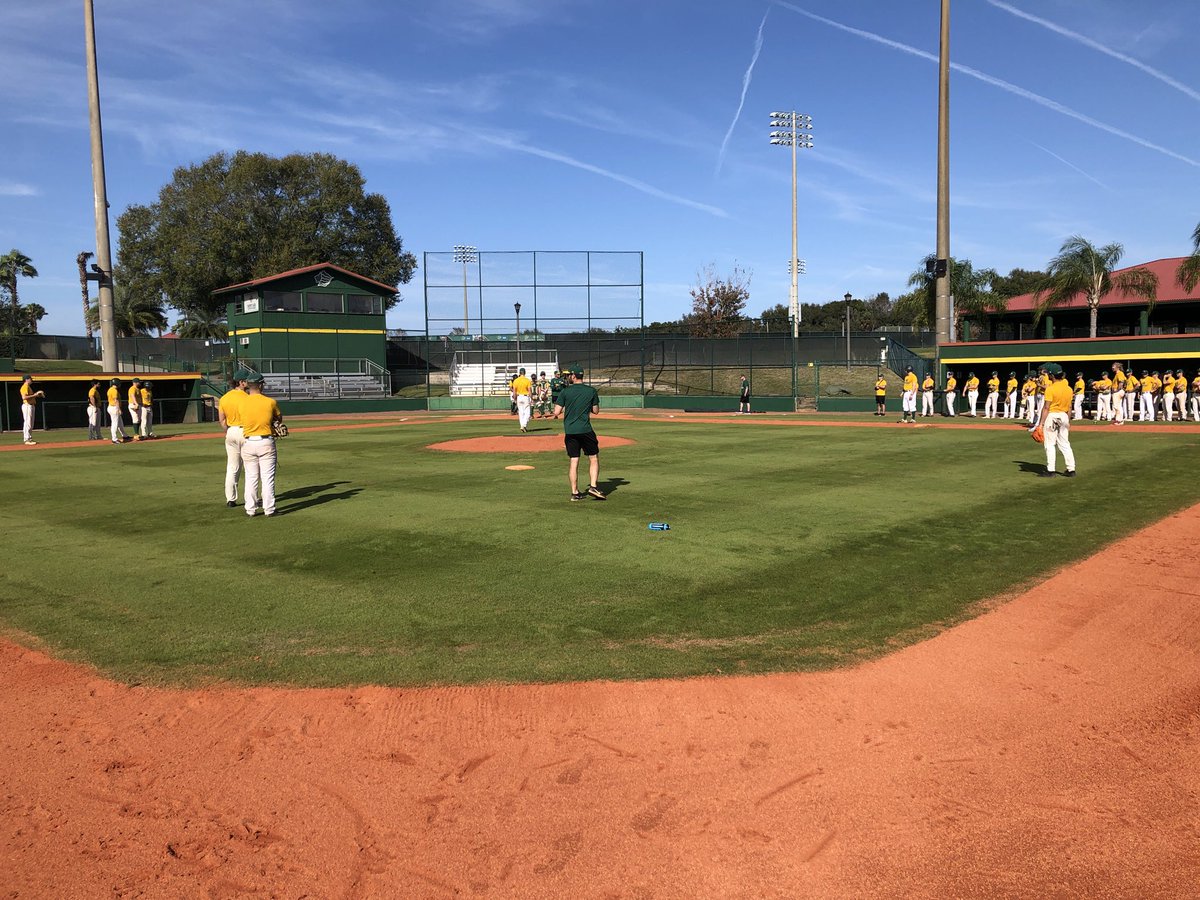 SaintLeoBSB's tweet photo. It’s January 10th and the Lions are back! #Leothegreat https://t.co/e37Ryjmlnm
