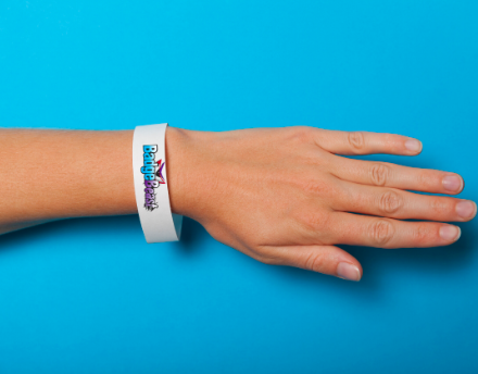 Badge_Beast's tweet photo. Why use a wristband at your next event? Silicone wristbands are comfortable, durable, and waterproof. They are even inexpensive and completely customizable! Start shopping now: https://t.co/HAzGEYwiFA
#badge #badges #event #events #eventbadge #promotion #vip #tradeshow https://t.co/mAMGM9lELC