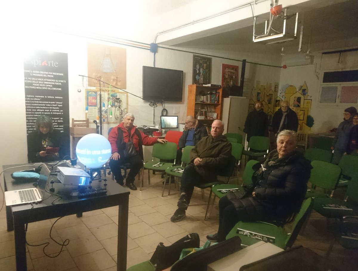 Tutto pronto per la serata a #fabricaalbano con piar #pianetiinunastanza. <a href="/AssSpeakScience/">Speak Science</a>