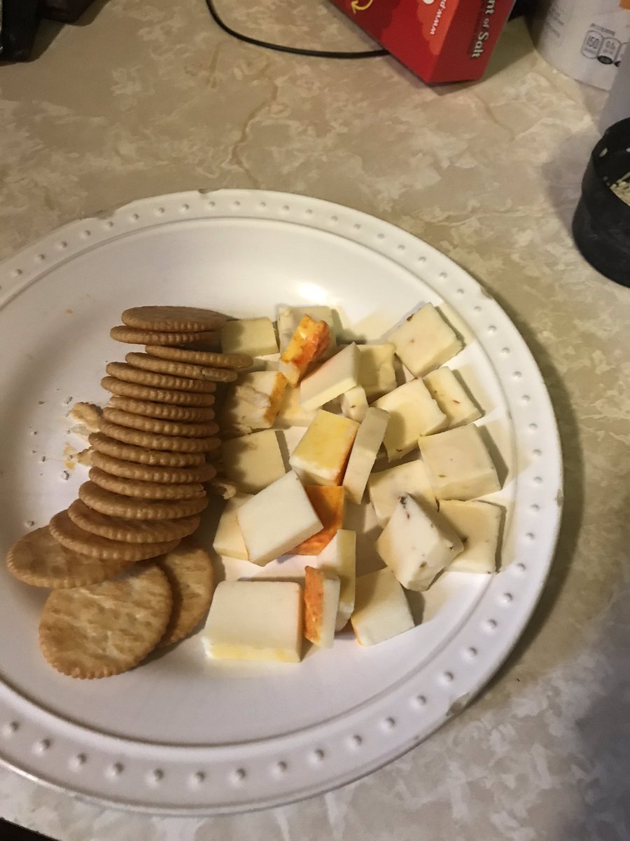 BLStrongman's tweet photo. Meal three light midday snack six ounces assorted cheese and two service of crackers:

800 calories 20 carbs 42 protein 

Daily total - 3085 calories 362 carbs 178 protein. https://t.co/lx8LNwLDaO