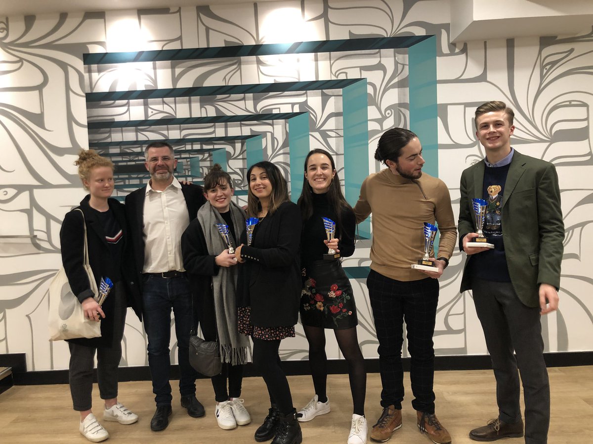 🏅🏆 Nous sommes les vainqueurs de la #DigitalBattle (Agence l’Attribut) 

Merci au <a href="/bataclan_/">Bataclan</a> <a href="/VincentMontet/">Vincent MONTET</a> <a href="/ArnaultChatel/">Arnault Chatel</a> et le @MBADMB (<a href="/EFAP_/">EFAP</a>) pour cette expérience très enrichissante ! #TransfoNum #gogogo