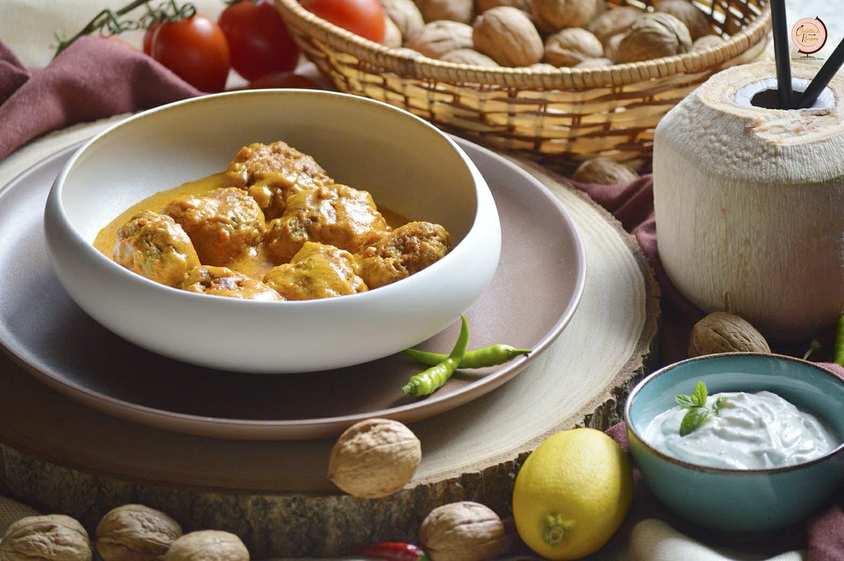 ElenarussoTW's tweet photo. Carissimi buon fine settimana con la nuova ricetta della nostra amica blogger @OriettasRecipes lo scrivo in #napoletano E purpett! “Polpette marocchine al latte di cocco” ecco la ricetta: https://t.co/URpki5MsWW Buon appetito!😋 https://t.co/2VwGWRXqoW