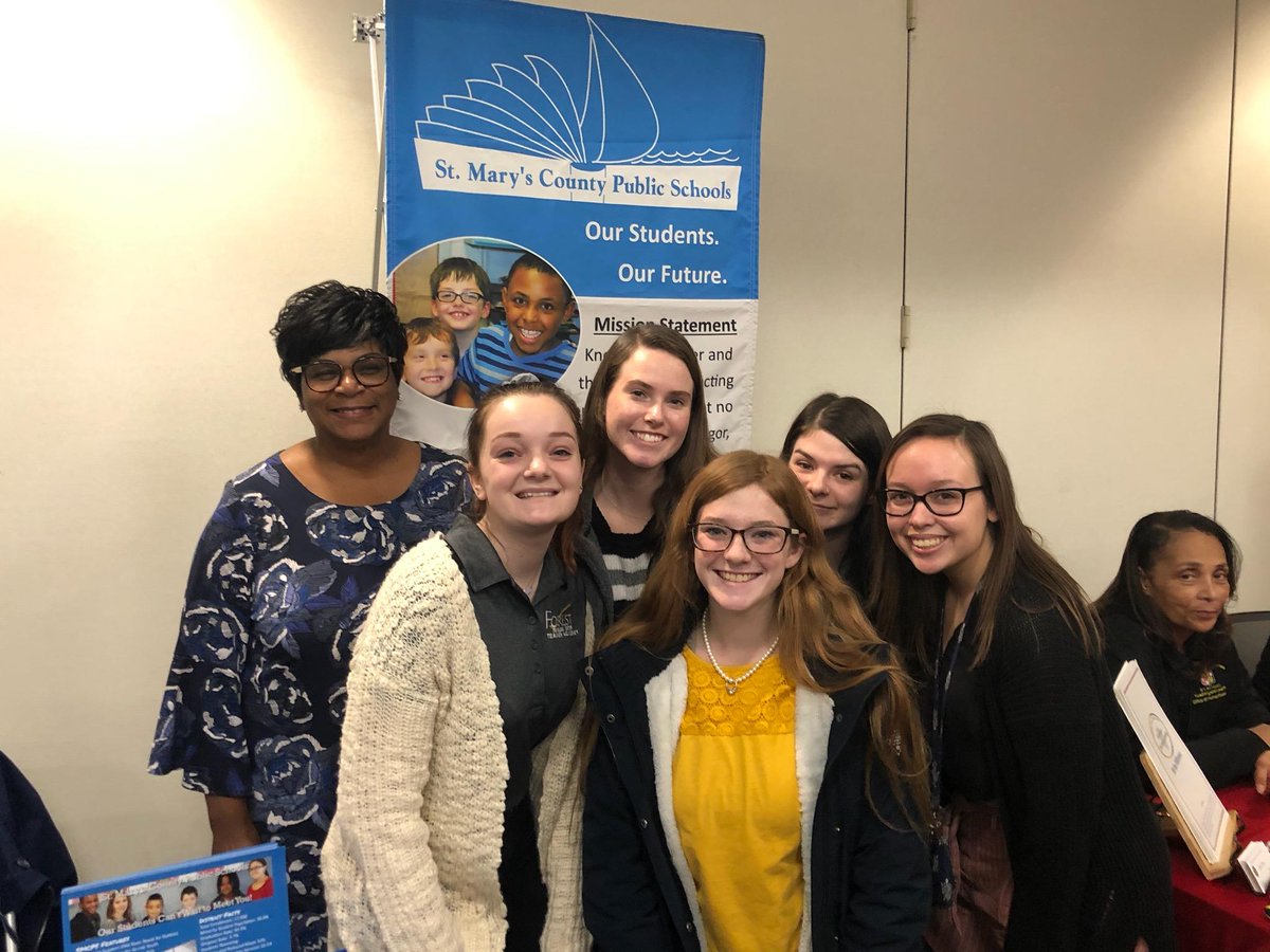 smcpshr's tweet photo. Dr. Adams &amp; Mr. Rose take a minute to snap some photos with our Teacher Academy students attending the CSM Partners in Education Conference today. #starsearch2020 @CSMHeadlines @SMCPS_MD @TAM_smcps https://t.co/bPkp9bST1W