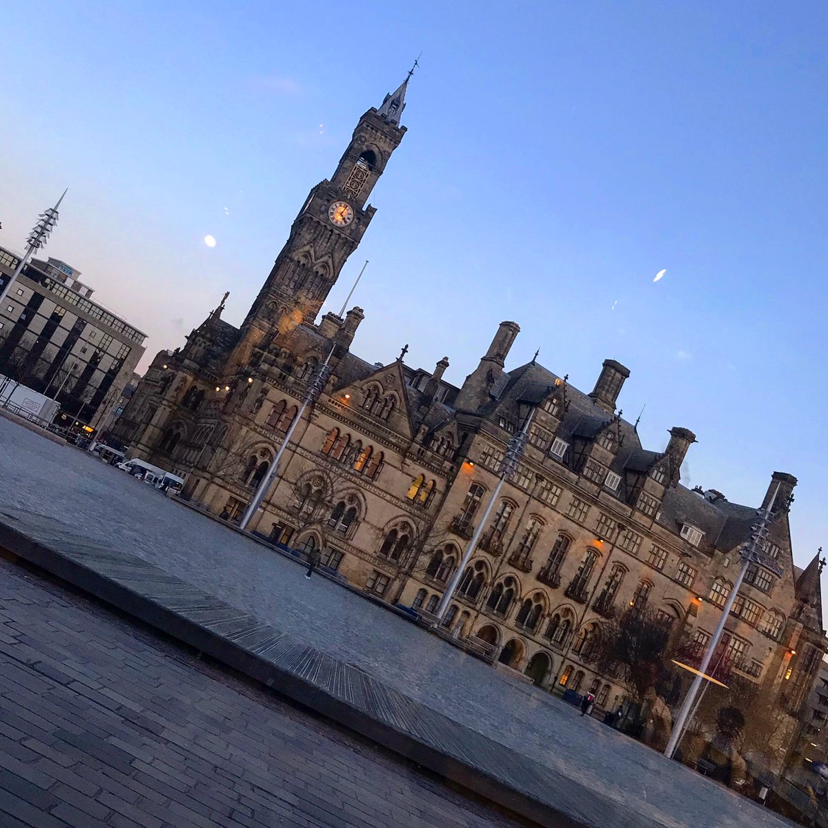 TALLPAUL1984's tweet photo. Day 5 working out of Beautiful Bradford. #Bradford #Yorkshire #WestYorkshire #BigUpBradford #MirrorPool #CityPark #BradfordTownHall #BradfordBid #Bradford2025 https://t.co/0pDcEfCrMJ