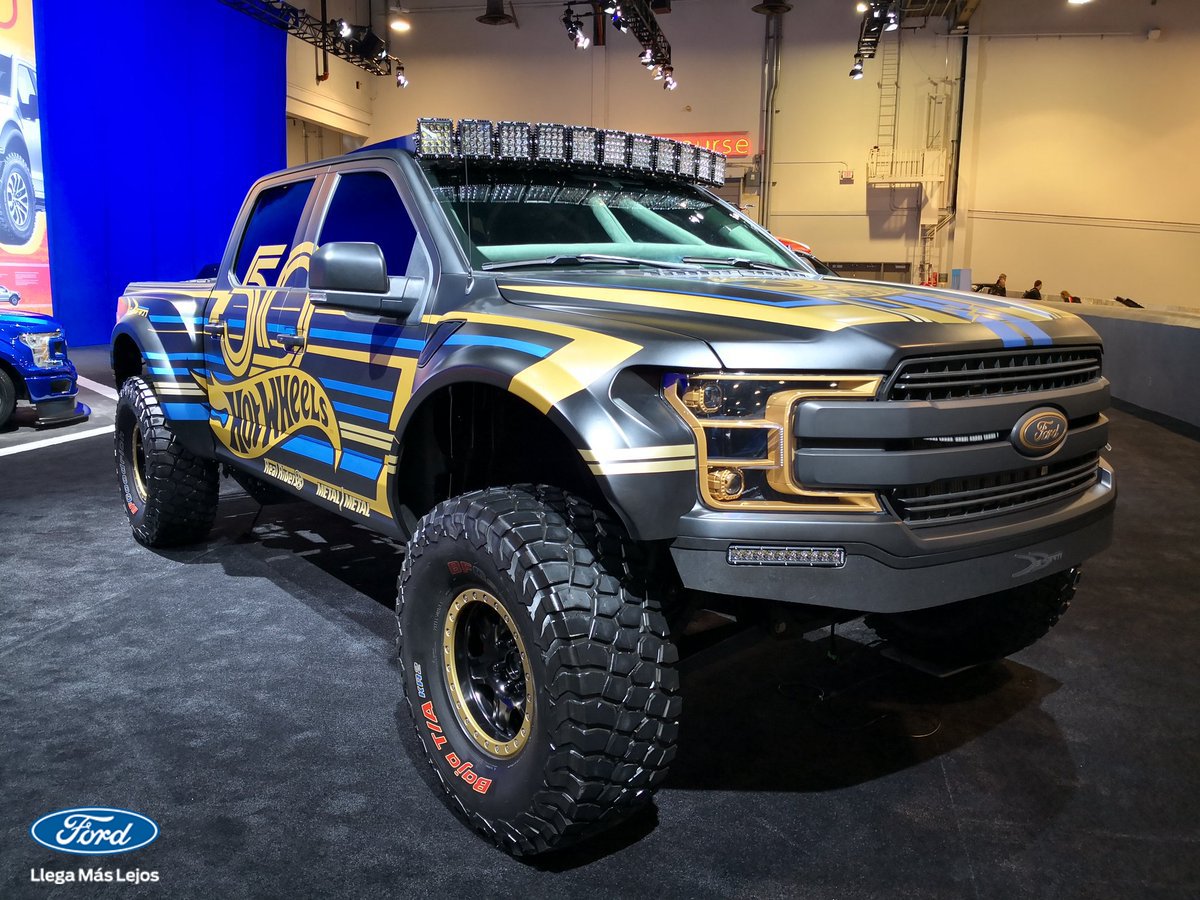 TuFordMexico's tweet photo. #FordTuning Para ir más allá de los límites y que nada detenga tu camino 💪💪.
¿Que te parece este cambio de imagen en esta #FordRaptor? https://t.co/q8ON5DAKFb