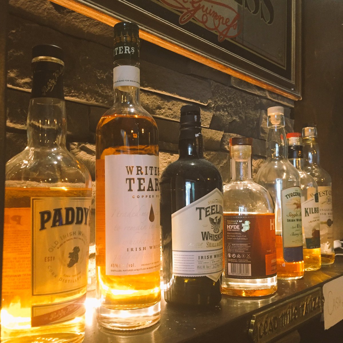 Erin's Pub tweet media