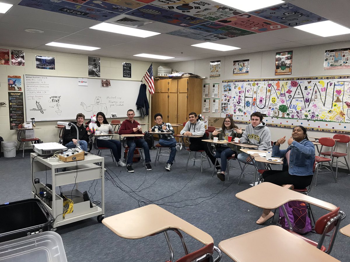 LHS_PWillis's tweet photo. Quiz bowl yahoos in their natural habitat. First round of #GraniteStateChallenge taping at @NHPTV on Saturday afternoon ! 🤔🧠👀 https://t.co/bJxtJCLnOR