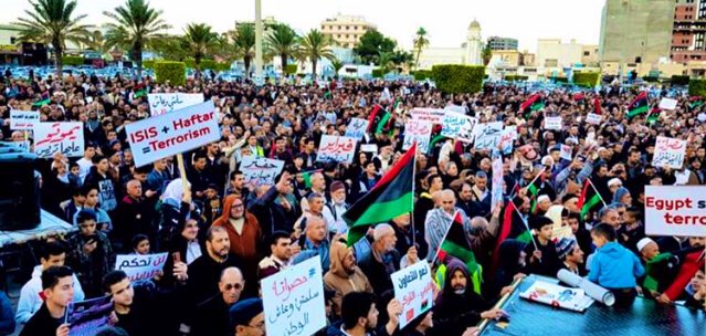 أَثْلجتُم قلوبنا ❤️
وصدورنا بهاذا الحشد الهائل 🥺🇱🇾
اللهم نصرك يالله عاجل غير أَجل 🤲🏻
#مصراتة_لن_تركع_الا_لله 
#مصراتة_سلمتي_وعاش_الوطن 
#مصراتة 
#مصراته_الصمود 
#مصراتة_دونها_الموت