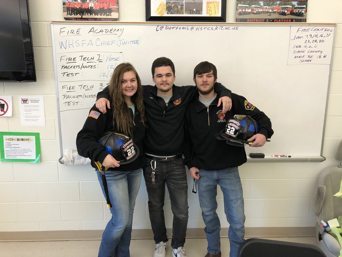 aglong01's tweet image. Big day for my boys, they’re done with the academy and Christian is fully certified..so proud of them both!