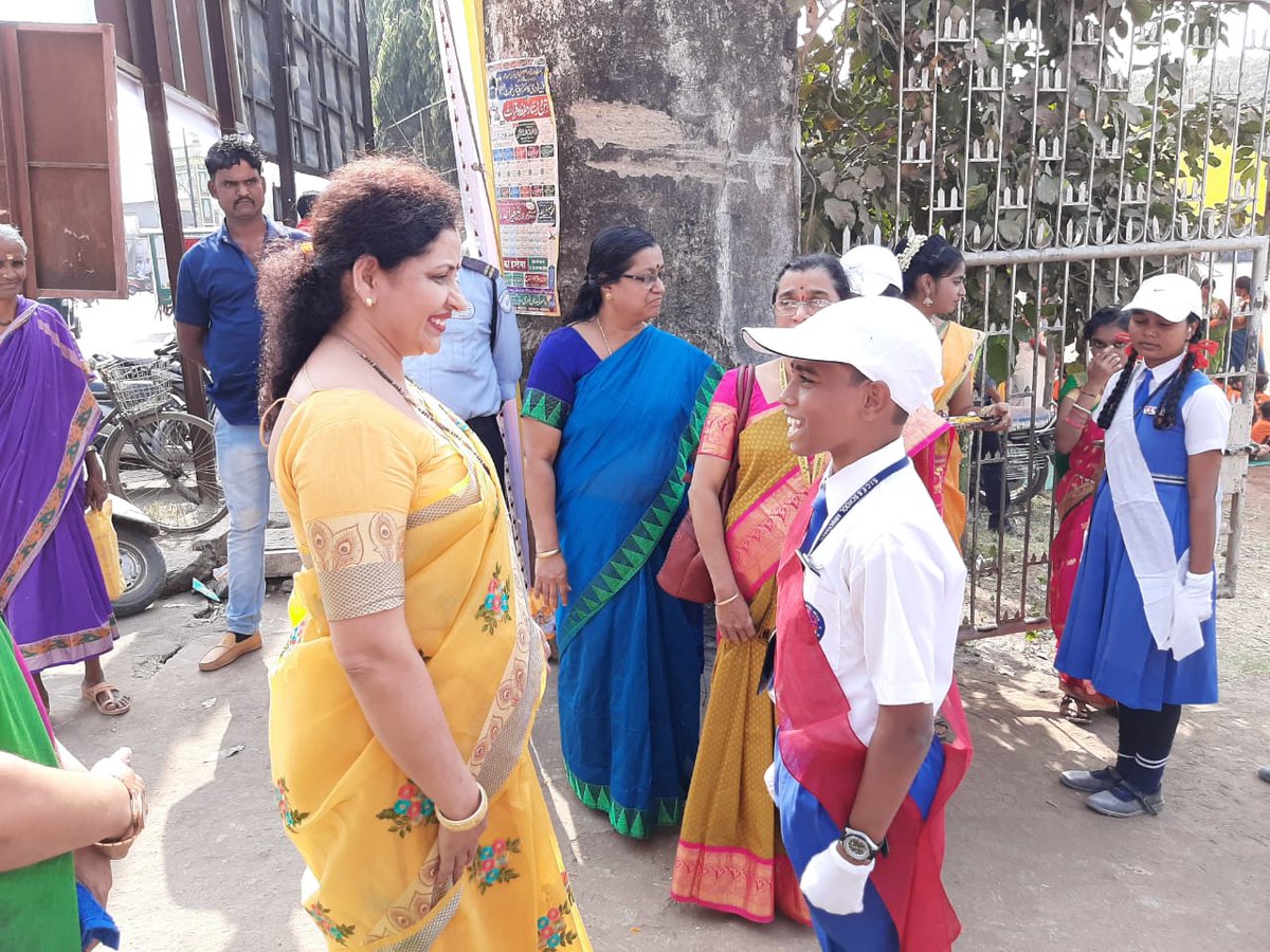 WalekarManisha's tweet photo. SICES शाळेचा “ Annual Sports Day ” साजरा होत असताना “ युवा शक्तीचा प्रचंड अविष्कार ” यावेळी पहायला मिळाला.
किकबॉक्सिंग, सायकलिंग, रायफल शुटींग, मार्शल आर्ट्स, योगा अशा वेगवेगळ्या खेळांमध्ये उत्कृष्ट कामगिरी करणाऱ्या विद्यार्थ्यांचा सत्कार यावेळी करण्यात आला. #SICES #schooldays https://t.co/oMZCMTLVJ3