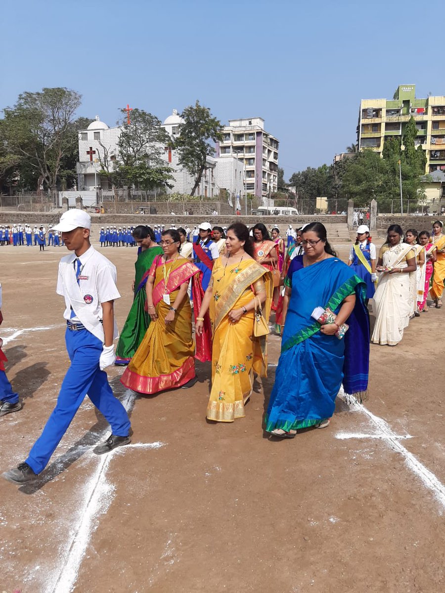 WalekarManisha's tweet photo. SICES शाळेचा “ Annual Sports Day ” साजरा होत असताना “ युवा शक्तीचा प्रचंड अविष्कार ” यावेळी पहायला मिळाला.
किकबॉक्सिंग, सायकलिंग, रायफल शुटींग, मार्शल आर्ट्स, योगा अशा वेगवेगळ्या खेळांमध्ये उत्कृष्ट कामगिरी करणाऱ्या विद्यार्थ्यांचा सत्कार यावेळी करण्यात आला. #SICES #schooldays https://t.co/oMZCMTLVJ3