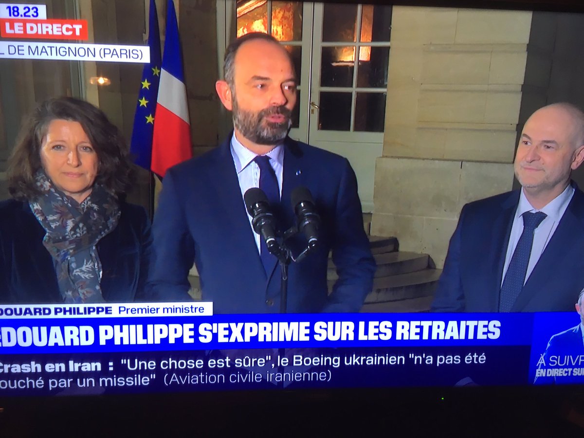 JeanArthuis's tweet photo. Le gouvernement tient son cap.
Construire un système plus juste et plus solide que celui en vigueur. Il reste à gager son financement pérenne. @EPhilippePM affiche une apparente sérénité. Le temps fait son œuvre. https://t.co/G6S6yiVjMu