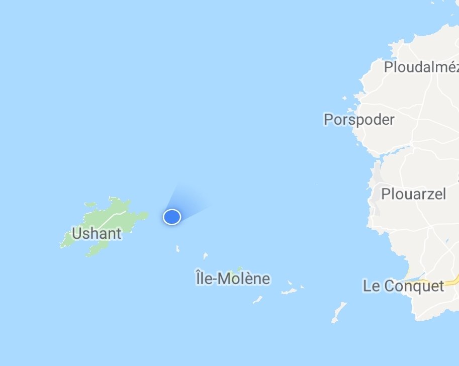BarryonCaroline's tweet photo. An unfortunate 8 hour weather delay & a night inside a 'tumble drier' is not great, but some compensation as we pass through Ushant & Île de Molène in daylight. #BrittanyFerries #CapFinistere https://t.co/yyZzFYCJki
