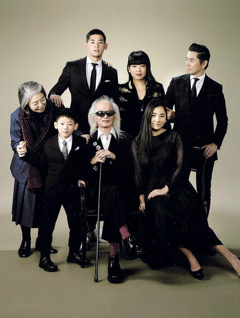 てれびつ子 على تويتر 本木雅弘さんと内田也哉子さんから 産まれたutaくん なんで あんなにデッカイの 内田裕也さんdna 笑 本木雅弘は内田也哉子となぜ結婚 馴れ初め プロポーズが素敵すぎる T Co Krlm8ijgeg ぴったんこカンカン Uta 本