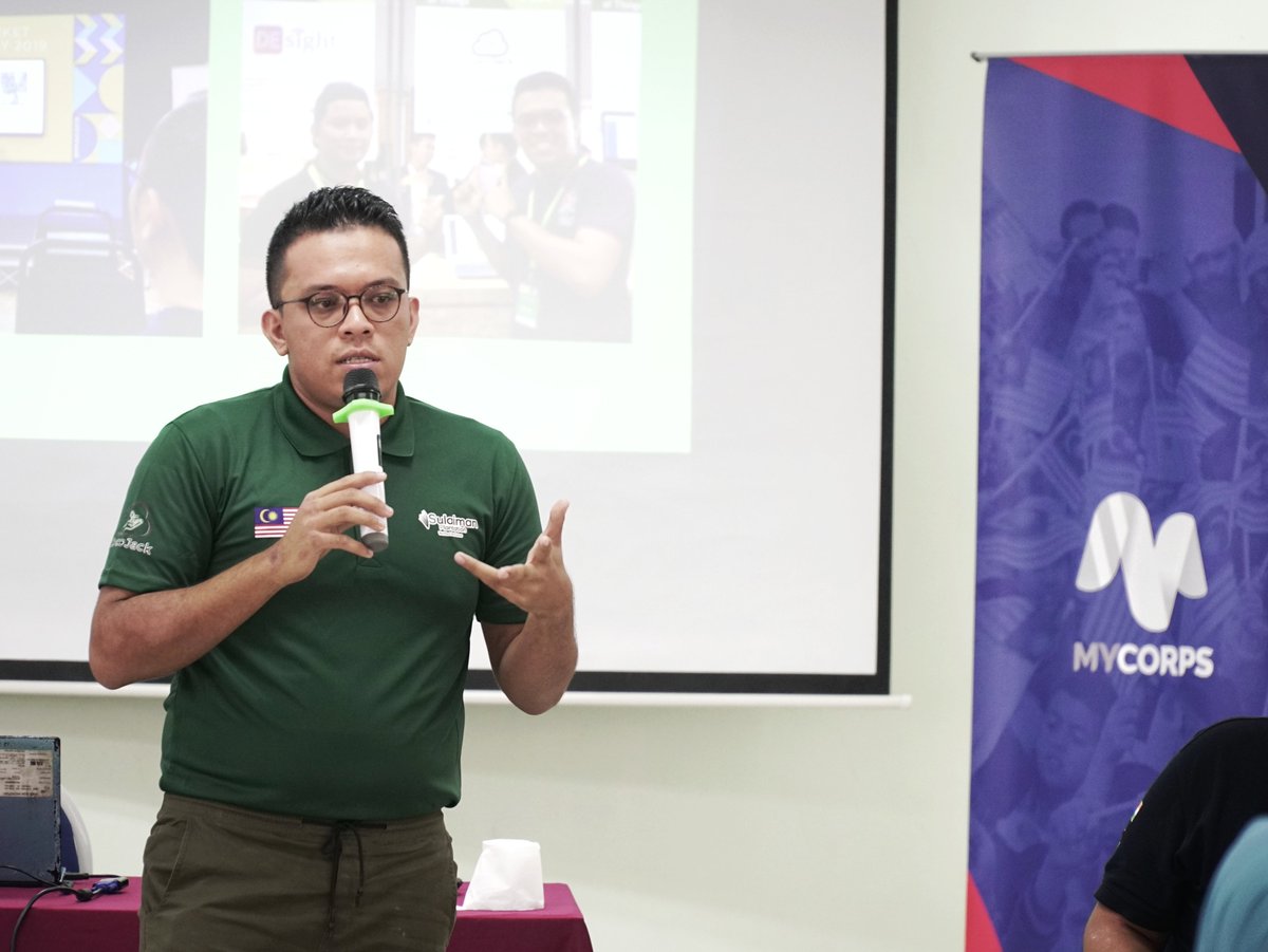 mycorpsofficial's tweet photo. @SyedSaddiq @scheekeong [MYCORPS MISSION 8 @ SOUTH ASIA]

Day 19: 10th January 2020

Topic: Sustainable Agriculture

Speaker: Mr. Syed Salleh

#MyCorps #MyCorpsSouthAsia
#Negaraku #ChangingLives #YouthPower @SyedSaddiq @scheekeong https://t.co/uzqVRM2XfO