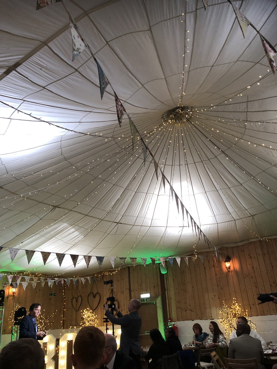 sushmasnacks's tweet photo. What an amazing afternoon listening to some inspirational people @CeliaFarm  @redwigwam @EylureOfficial @c_lashbycody 
It’s definitely 2020 can change your life moment 😊 #wellbeing2020 with @Paula_Whylie and @TonyC_BaH https://t.co/U1QWLQa4Uq