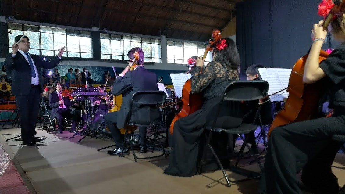 Orquesta Sinfónica de Panguipulli se presenta en la sede de Población Lolquellen hoy viernes 20 hrs dlvr.it/RMnW2F