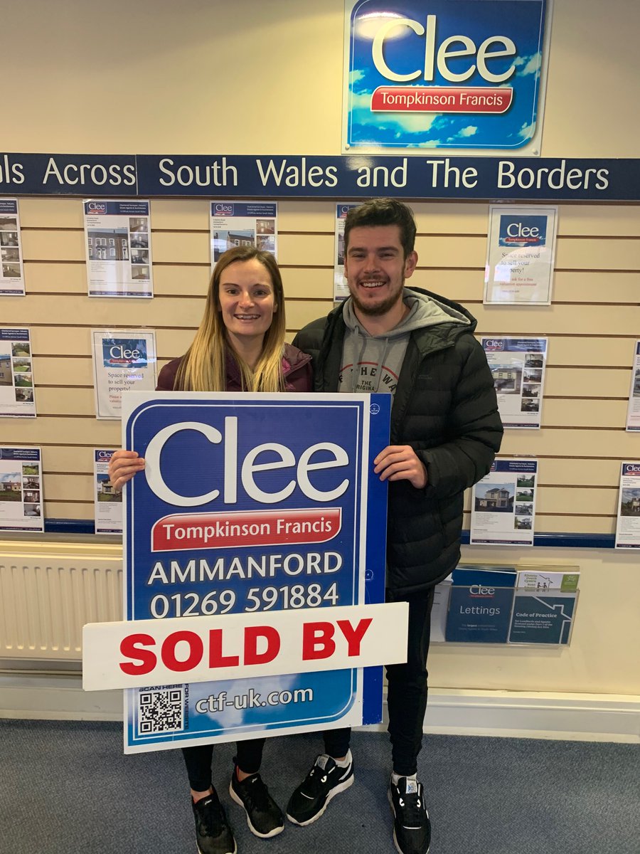 Clee_Ammanford's tweet photo. It’s a very happy Friday here at Clee Ammanford 🎉
Huge Congratulations  to our new purchasers 🏡 #SoldByClee https://t.co/uBOL5GdTMz