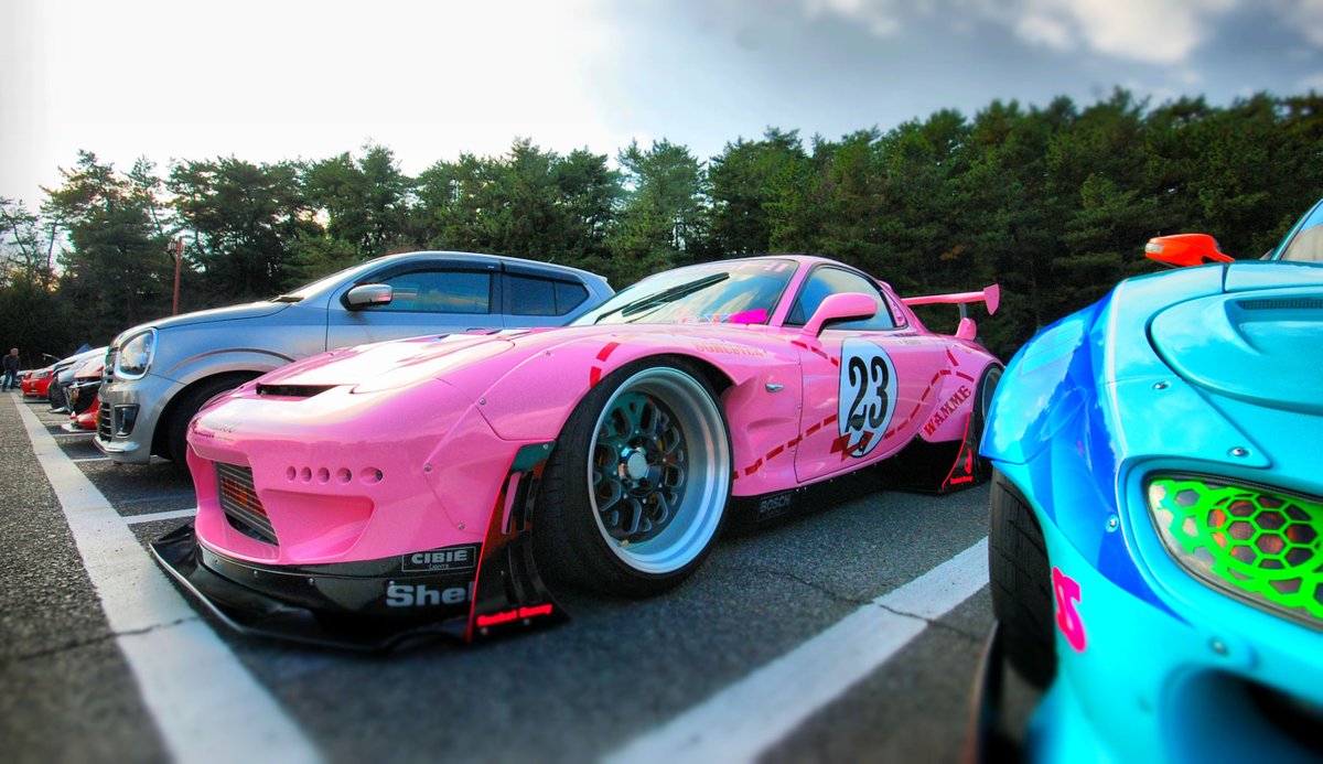 akiramix_evo_x's tweet photo. 2020新春お笑いチャンプルOFF会IN鷲羽山㊵
いつも~ありがとう☆ございます😀✌️🚗🚙🚕🚓
#鷲羽山🦅⛰
#倉敷
#倉敷ロケバニ舎
#三好自動車
#鷲羽山
#RX7
#MIYASHI https://t.co/opFwuX48HT