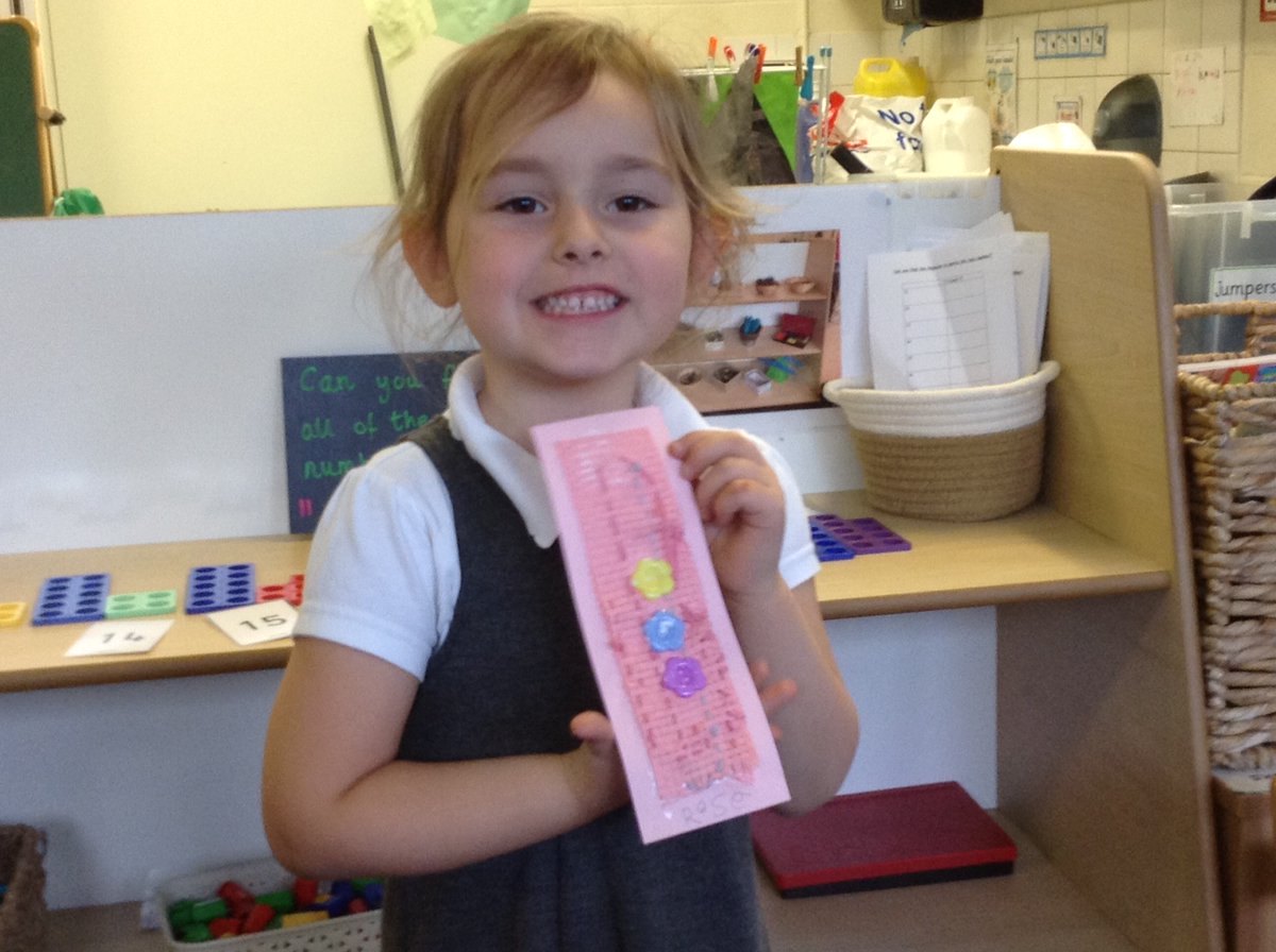 OFFICESPS's tweet photo. In our reception classes our children have been learning to sew and making their own bookmarks. #SCPSearlyyears #SCPSreception #earlyyears https://t.co/U40PJQJccu