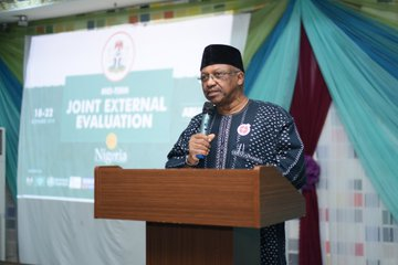 nighealthwatch's tweet photo. @ResolveTSL @NCDCgov @Chikwe_I @InfectiousDz @EpidAlert @DrTomFrieden @drasatrust @WHONigeria @OoasWaho @ekemma @MBuhari @nassnigeria @Fmohnigeria @huwegov @MallamPelliks @UNICEF_Nigeria @NhisNg @gatesfoundation @AbiaSOML_PFORR @SOML_PforR @PFormenty @AfenetNigeria @AFENETAfrica @alemuw1 @USCDCNIGERIA @CEPIvaccines @PHE_uk @ElsieIlori @radiocranberry @Lolo_cy @haryodeyjiake @Amaka_Ud @Sir_AhmedRufai @FountainOfHOP23 @inya01 @iamchidindu @IDHubFSG @TheLancetInfDis @ChikaOffor3 @VaccineNet_NG @chizobawonodi @WALETOM @iortimtega @zukynokeke @Assad_HY @KebbiPHEOC @chidemannie @official_IYO @drfaisalshuaib In November, Nigeria held a Mid-Term Joint External Evaluation of International Health Regulations Capacities.
Read @NCDCgov's press release here: https://t.co/KZ2SKHcbBt
#PreventEpidemicsNaija #NGJEE https://t.co/pRPlrJiQK4