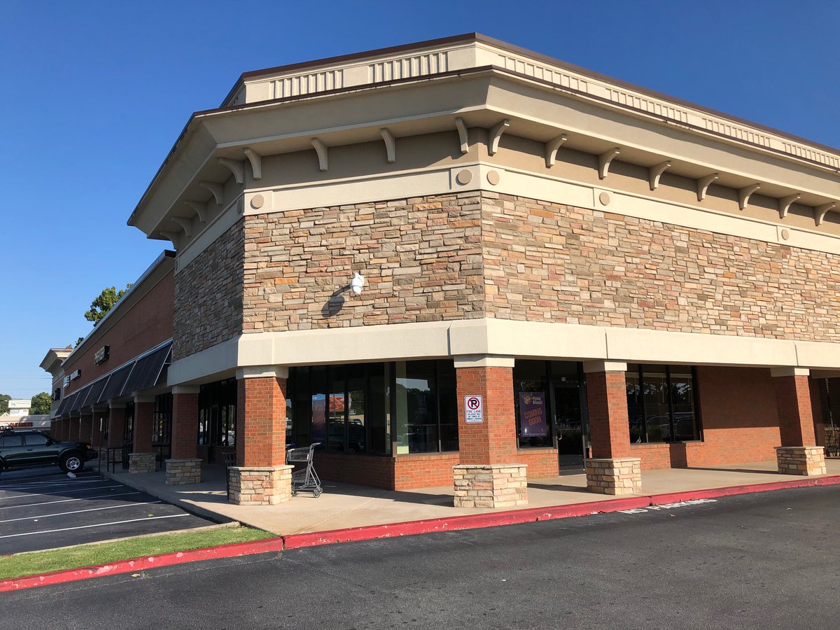 tonetoatlanta's tweet photo. #McCraysTavern to bring their "Classic American Tavern" fare to #EastCobb later this Spring https://t.co/ooGr9hFP7W cc @EastCobbNewsNow @EastCobbSNOBS @ScoopOTP @bholcombe @LTaylor620 #tonetoatl #leasing- Kudos to @TSCG_ https://t.co/2jAlm3jWTP