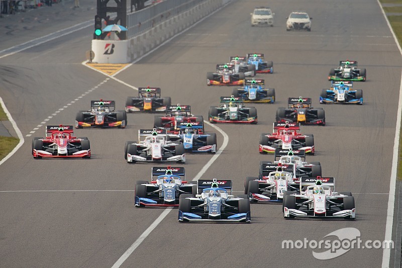 revolucionesnew's tweet image. #Superformula La piloto Colombiana @TataCalde correrá junto al equipo #ThreeBondDragoCORSE durante la presente temporada en el campeonato más importante de #openwheel de asia y de gran relevancia a nivel internacional.