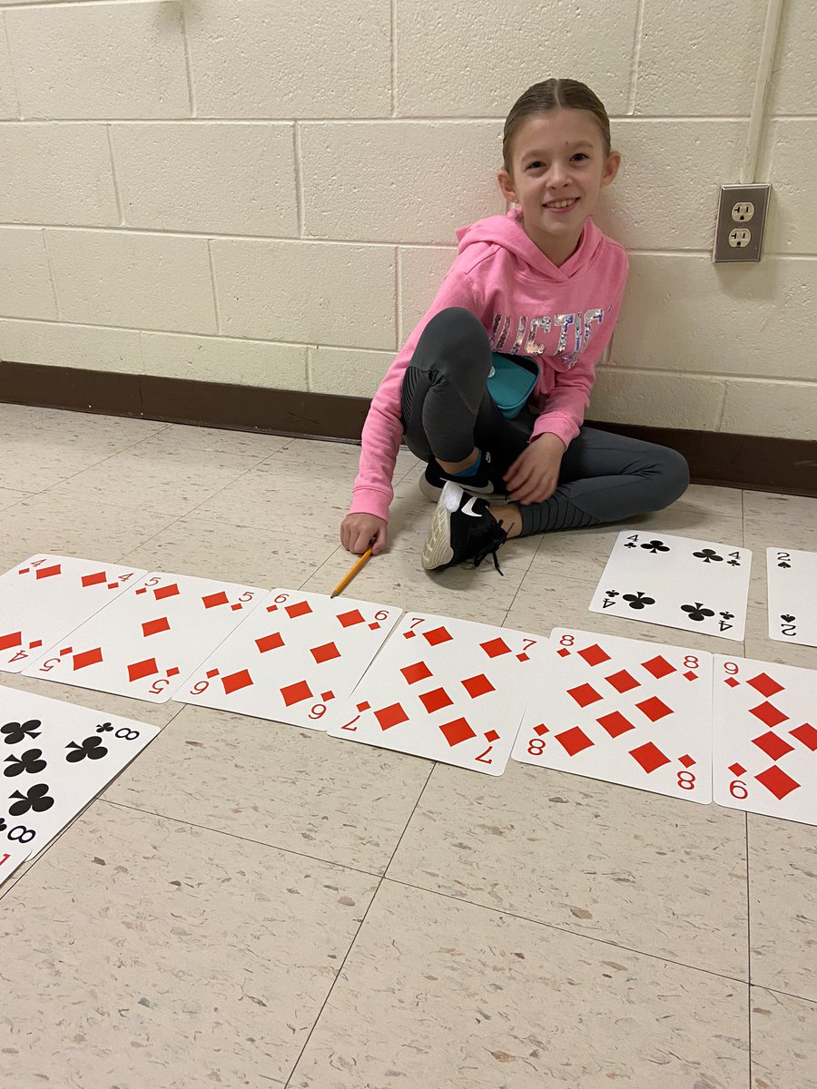 FensHolly's tweet photo. Spiral Review: Place Value Jumbo style! @FensHolly @obgSTARS #gatespride https://t.co/R0wDovX2eg