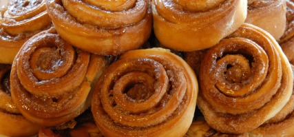 CalicoCounty's tweet photo. How about a dozen rays of sunshine on a gloomy Friday morning? @CalicoCounty #CinnamonRolls #NuthinButScratch https://t.co/lgL0xKSpjj
