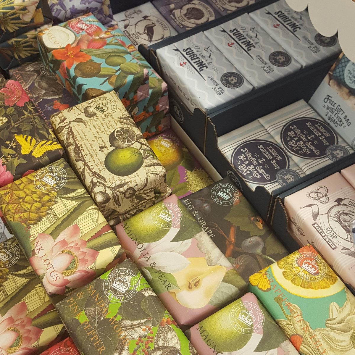 Aurelie & Rose (@aurelieandrose) on Twitter photo 💦Soap!💦
If you are planning to ditch the plastic in 2020 why not try some of our gorgeous #soap bars? We have 5 different brands in stock. Great January presents too!
#vintagesoap #vintagehome #ditchtheplastic #plasticfree #green #locallymade #madeinuk #eastbourne 💦Soap!💦
If you are planning to ditch the plastic in 2020 why not try some of our gorgeous #soap bars? We have 5 different brands in stock. Great January presents too!
#vintagesoap #vintagehome #ditchtheplastic #plasticfree #green #locallymade #madeinuk #eastbourne
