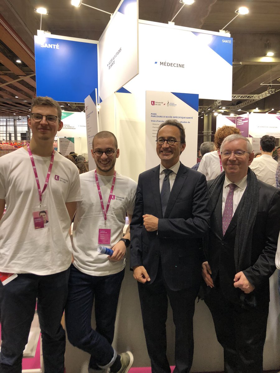 Inauguration du 33ème #SalonDelEtudiant à @lillefrance avec passage remarqué des VP de @hautsdefrance @LEBASNicolas et @GTEMPREMANT aux stands de @medecine_Ulille et de @Pharma_ULille @univ_lille